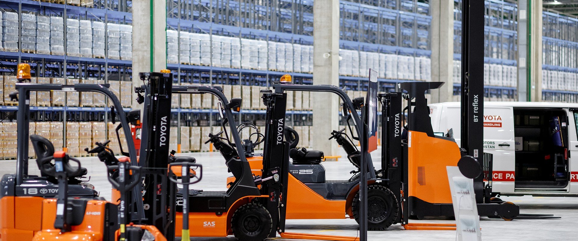 Hino Motors Kazakhstan поставила технику в новый логистический хаб в Алматинской области